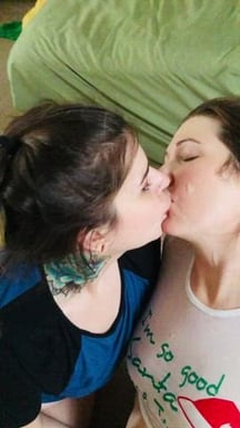 Perfect spunk Kiss!