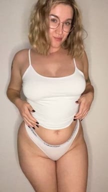 Studs who enjoy curvaceous MILFs are nowhere to be found