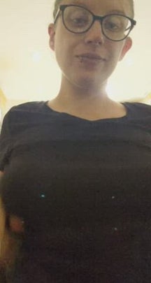 Lunch time titty drop!