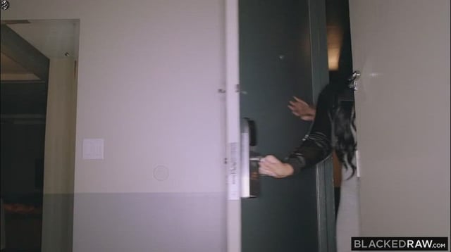 [Holly Day, 21] Swing By