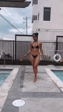 Shenseea Jacuzzi