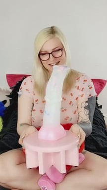 Love stretching my pussy on this Horse dildo on my fucking Machine!