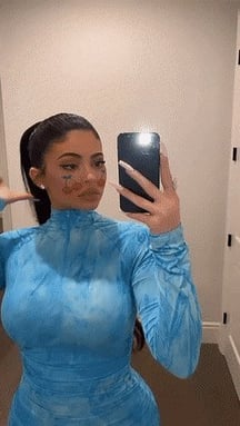 Skintight blue dress in 2020